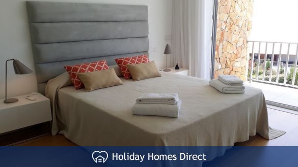 Villa Fatima master bedroom in Portugal